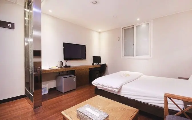 Oda (Special room (Netflix viewing/air pur)