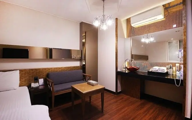 Oda (Special room (Netflix viewing/air pur)