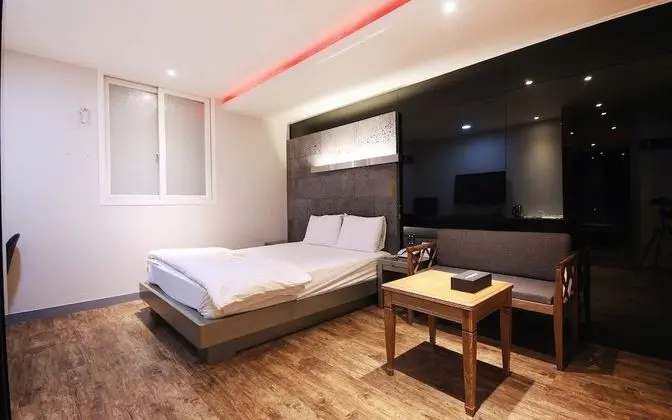 Oda (Special room (Netflix viewing/air pur)