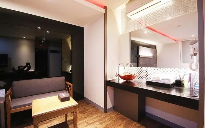 Oda (Special room (Netflix viewing/air pur)