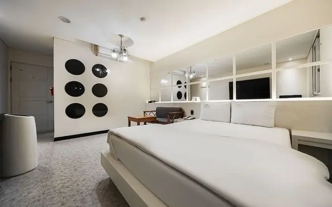 Oda (Special room (Netflix viewing/air pur)