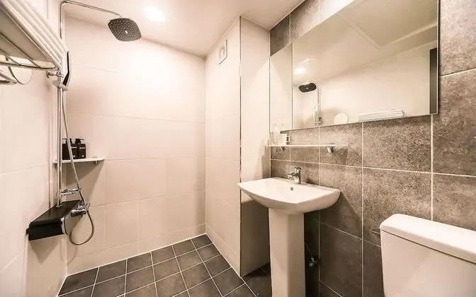 Oda (Deluxe twin for 4 people (hotel latex)