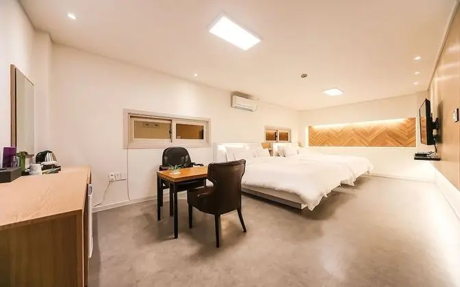 Oda (Deluxe twin for 4 people (hotel latex)