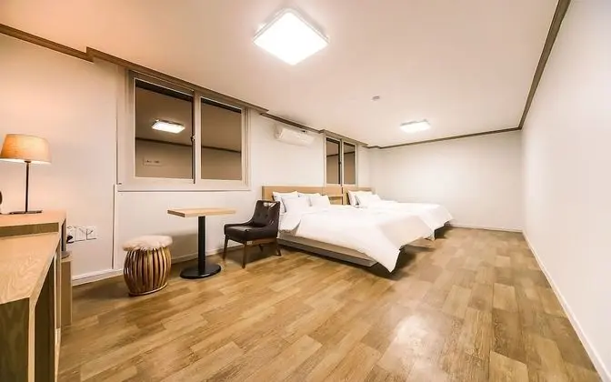 Oda (Deluxe twin for 4 people (hotel latex)