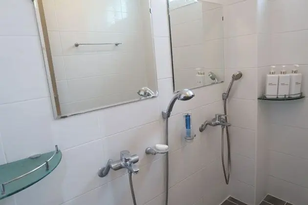 Ortak Ranzalı Oda, Sadece erkekler için (6 persons)