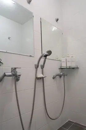 Ortak Ranzalı Oda, Sadece kadınlar için (6 persons)