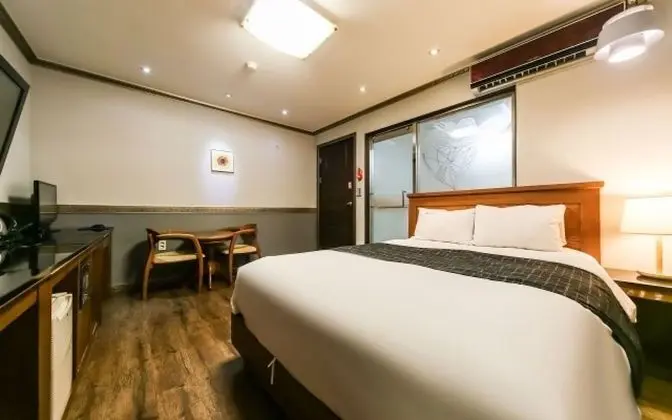 Oda (Standard Room (Luxury Bedding Modern )