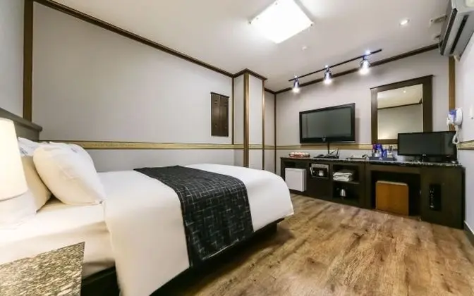 Oda (Standard Room (Luxury Bedding Modern )