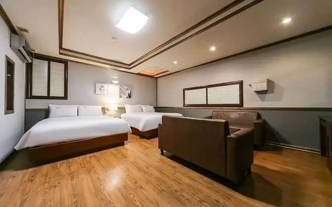 Oda (VIP Twin Room (Luxury Bedding Modern )