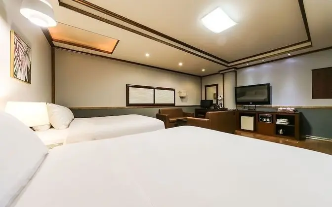 Oda (VIP Twin Room (Luxury Bedding Modern )
