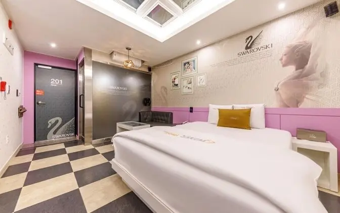 Oda (Daytime stay (massage bedroom event s)