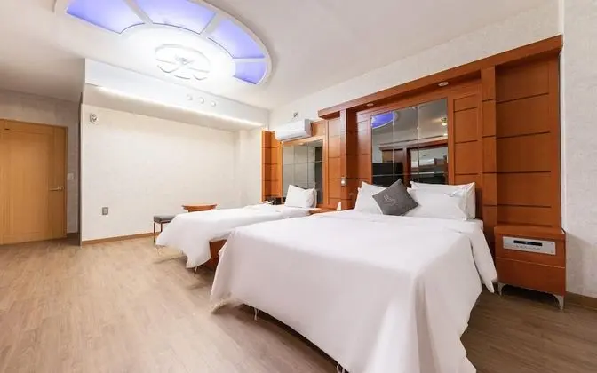 Oda (Deluxe-Twin (Contact Hotel for Reserv)