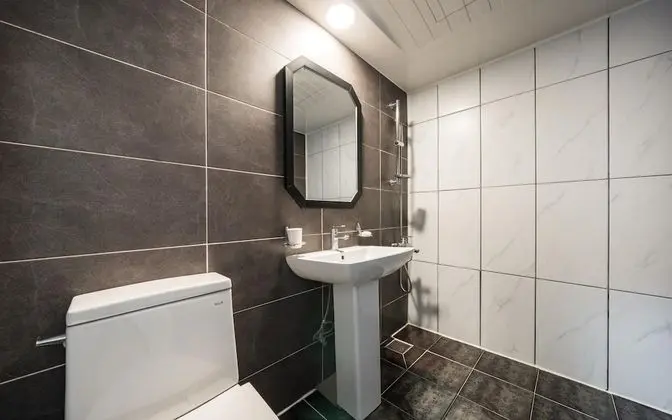 Oda (Standard Room (Netflix Available))