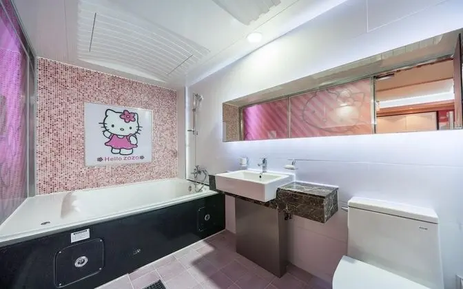 Oda (VIP Twin (Netflix Available Queen and)