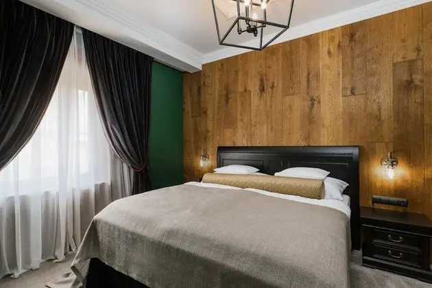 Deluxe Tek Büyük Yataklı Oda