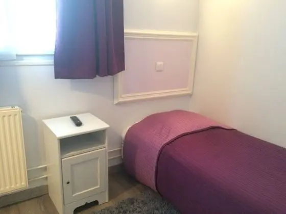 Tek Kişilik Oda, Ortak Banyo