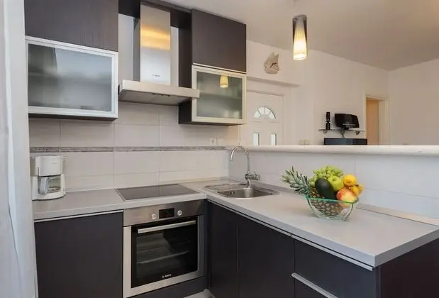 Ev (Andre - swimming pool - H(6+2))