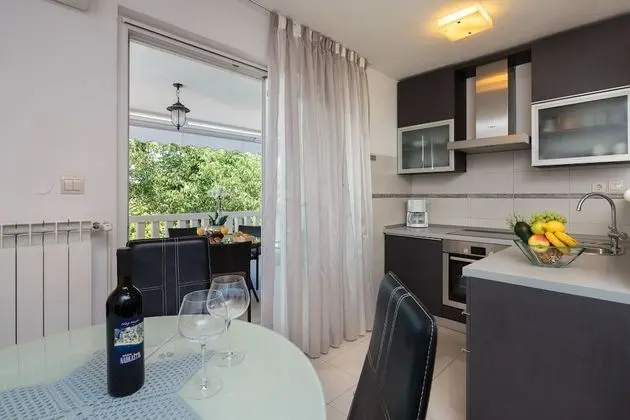 Ev (Andre - swimming pool - H(6+2))