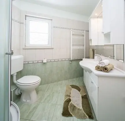 Ev (Andre - swimming pool - H(6+2))