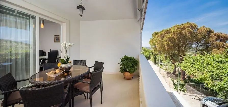 Ev (Andre - swimming pool - H(6+2))