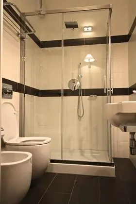 Tek Büyük veya İki Ayrı Yataklı Oda (with extra bed)