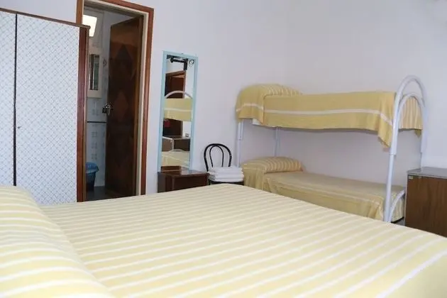 Dört Kişilik Oda