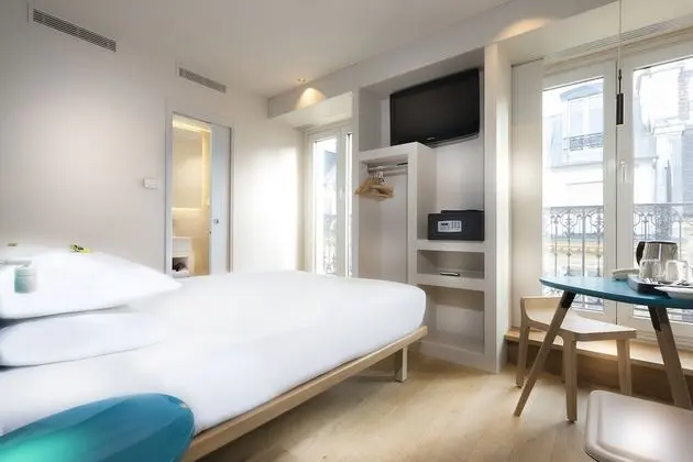 Deluxe Tek Büyük Yataklı Oda, Balkon, Executive Katı (top floor)