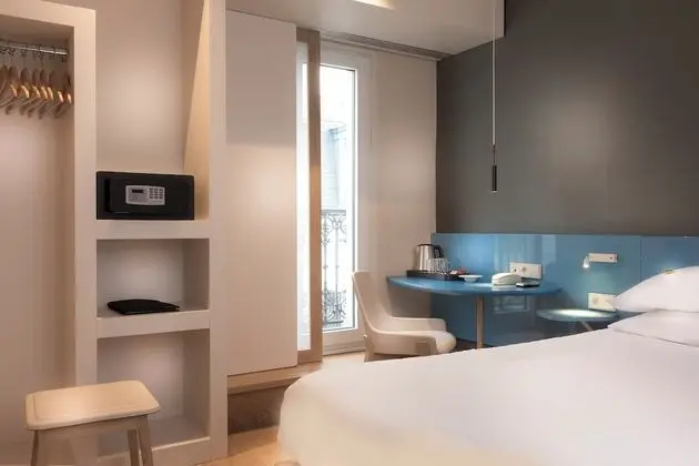 Deluxe Tek Büyük Yataklı Oda, Balkon, Executive Katı (top floor)