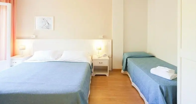 Standard Üç Kişilik Oda