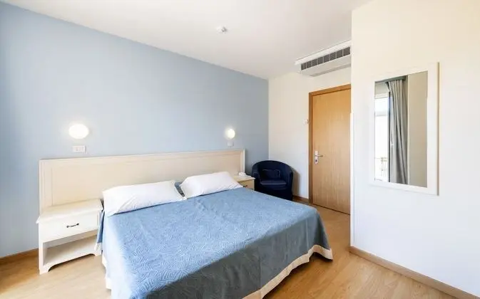 Superior Tek Büyük veya İki Ayrı Yataklı Oda