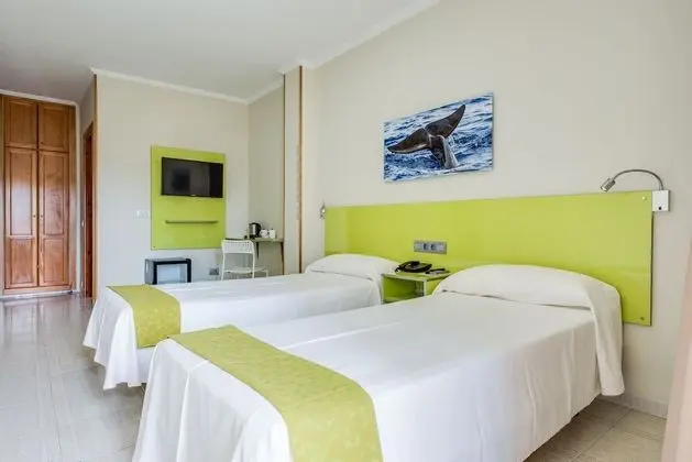Tek Büyük Yataklı Oda, Balkon