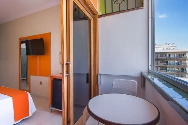 Tek Büyük Yataklı Oda, Balkon