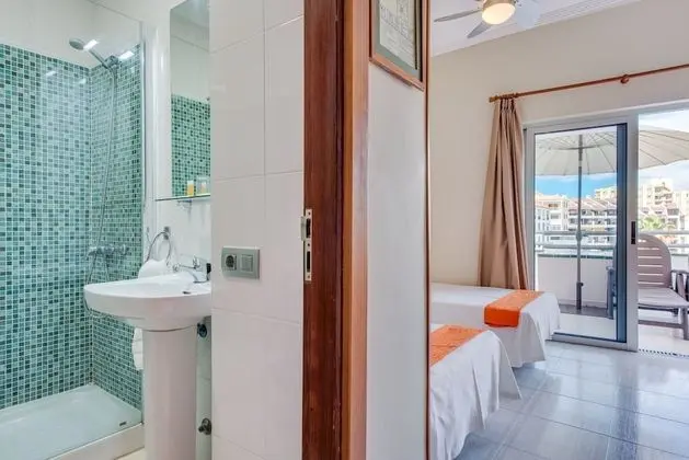 Tek Büyük Yataklı Oda, Balkon