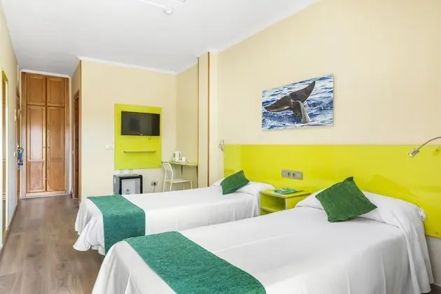 Tek Büyük Yataklı Oda, Balkon