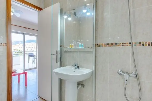 Tek Büyük Yataklı Oda, Balkon