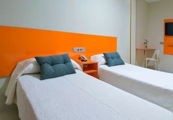 Tek Büyük Yataklı Oda (Interior)