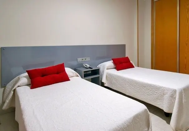 Tek Büyük Yataklı Oda (Interior)
