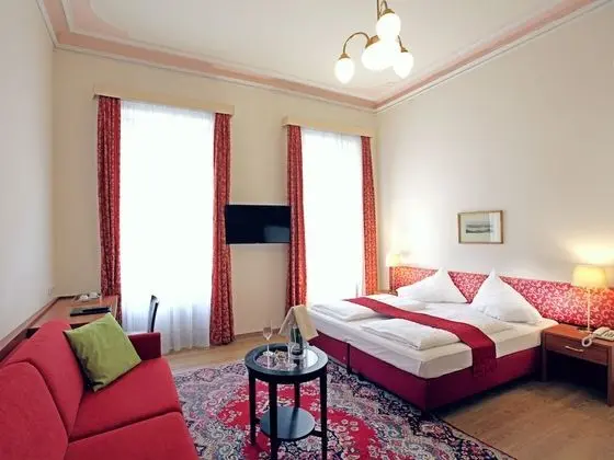 Comfort Tek Büyük Yataklı Oda