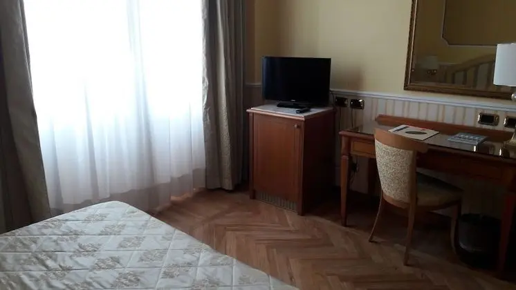 Standard Tek Büyük veya İki Ayrı Yataklı Oda