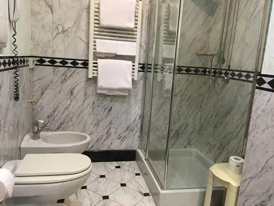 Standard Tek Büyük veya İki Ayrı Yataklı Oda