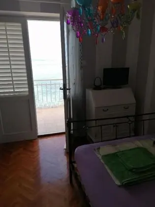 Apart Daire (Andri - 5 m from the beach - A1(4+1))