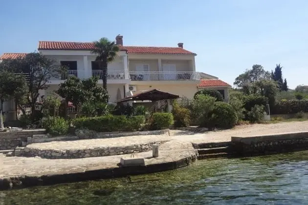 Apart Daire (Andri - 5 m from the beach - A1(4+1))