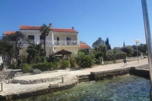 Apart Daire (Andri - 5 m from the beach - A1(4+1))