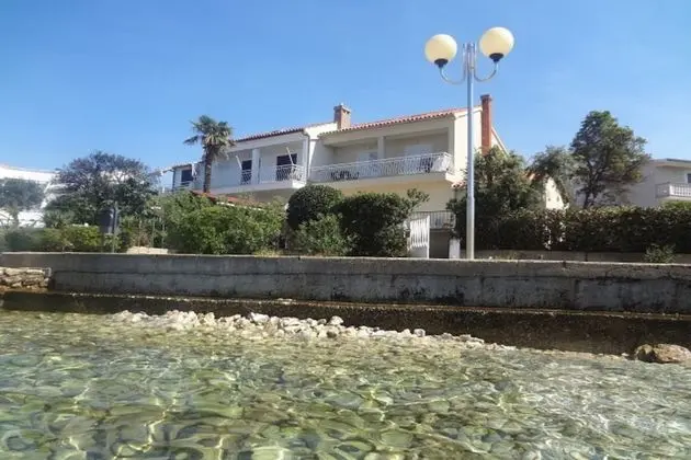 Apart Daire (Andri - 5 m from the beach - A1(4+1))