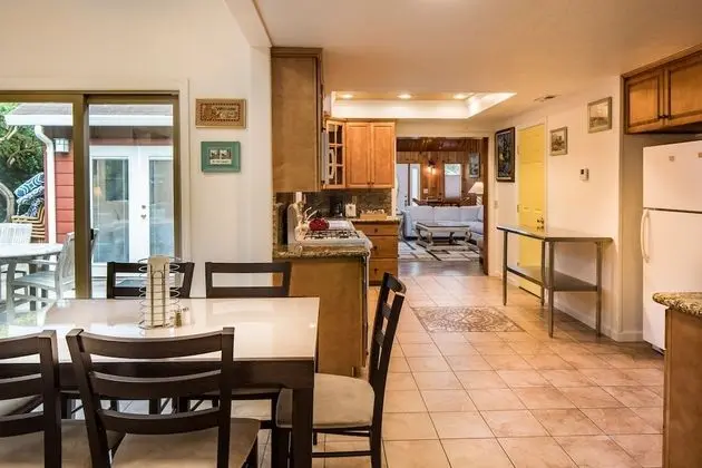 Standard Ev, 4 Yatak Odası, Mutfak (Casa Linda)