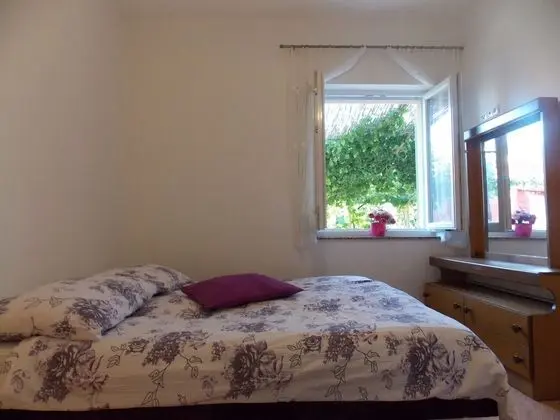 Ev (Andro - with parking - H(8))