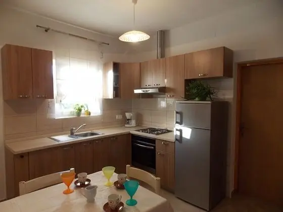 Ev (Andro - with parking - H(8))