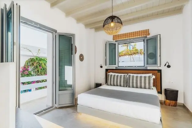Perseus Apartment