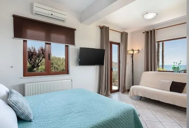 Stüdyo, Deniz Manzaralı