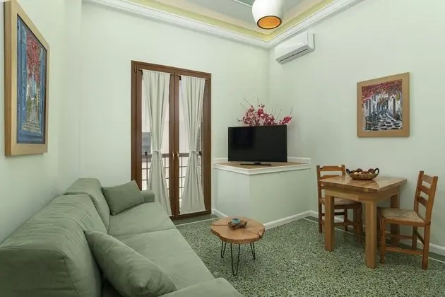 Junior Süit, Şehir Manzaralı (Studio)